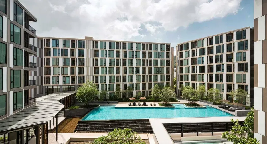 Modern 1-Bedroom Condo at The Base Uptown - Görsel 4