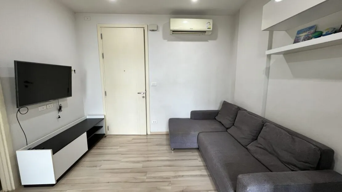 Modern 1-Bedroom Condo at The Base Uptown - Görsel 6