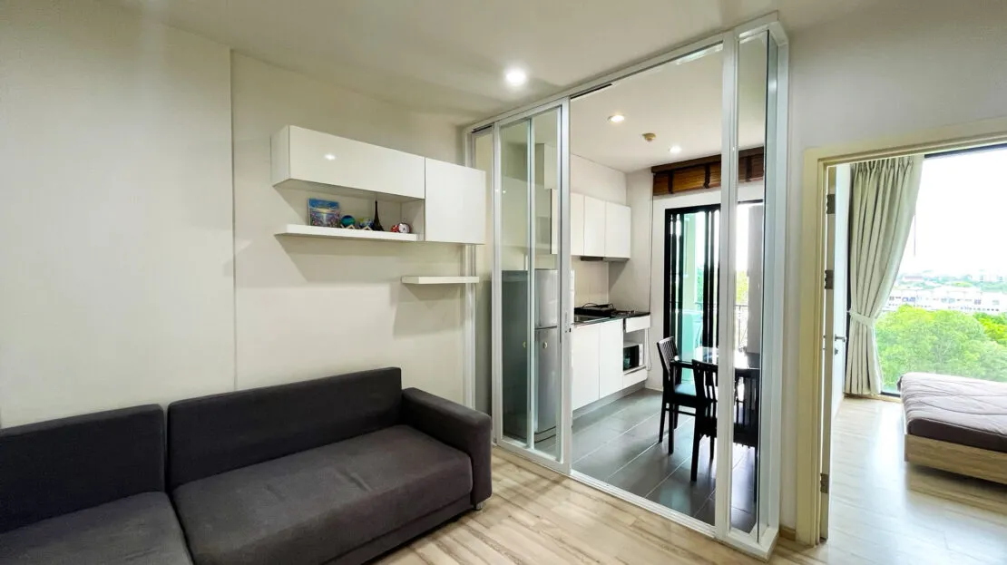 Modern 1-Bedroom Condo at The Base Uptown - Görsel 7