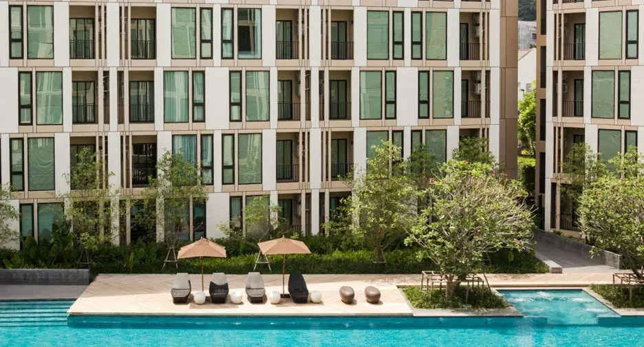Modern 1-Bedroom Condo at The Base Uptown - Görsel 13